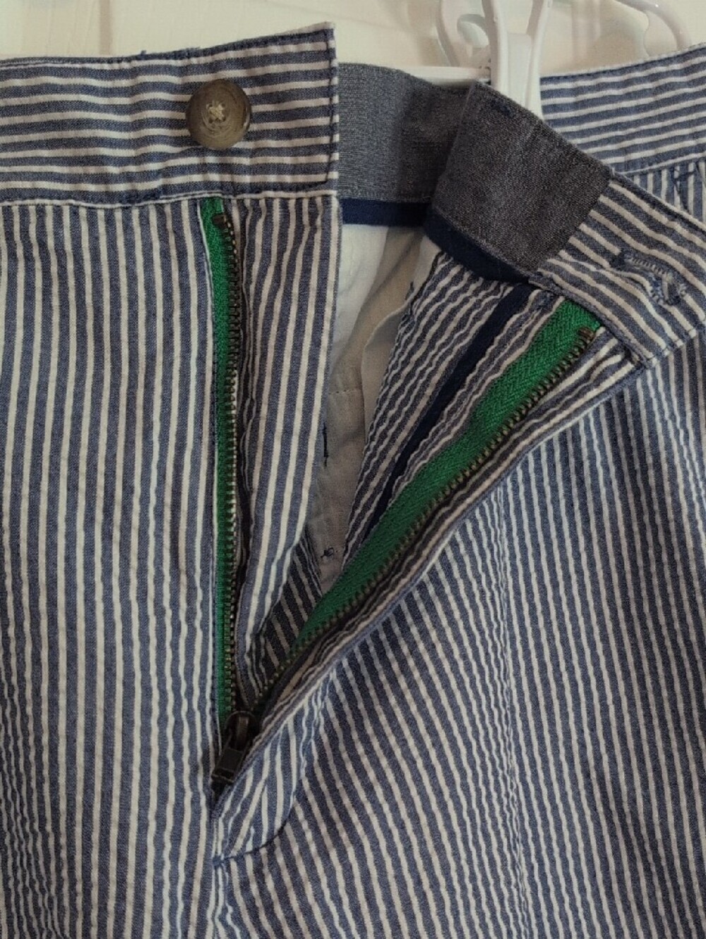 Nautica Men's Blue & White Seersucker Flat-Front Shorts - Picture 4 of 7